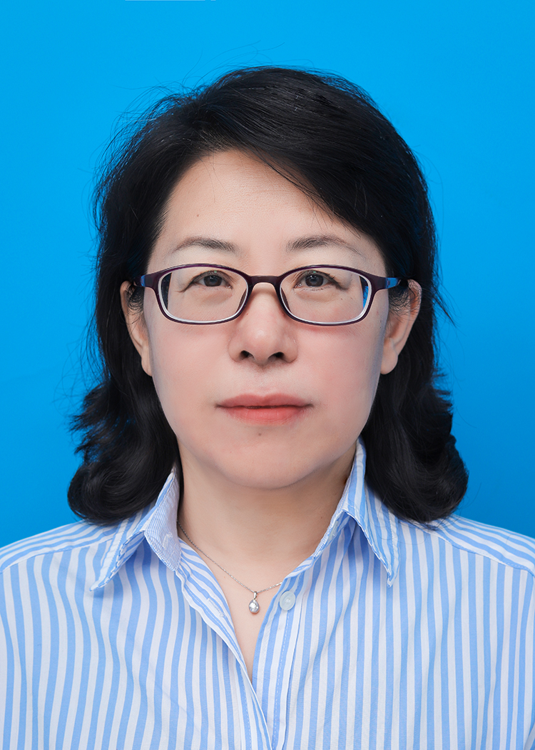 QQ图片蓝底照片.jpg QQ图片蓝底照片.jpg