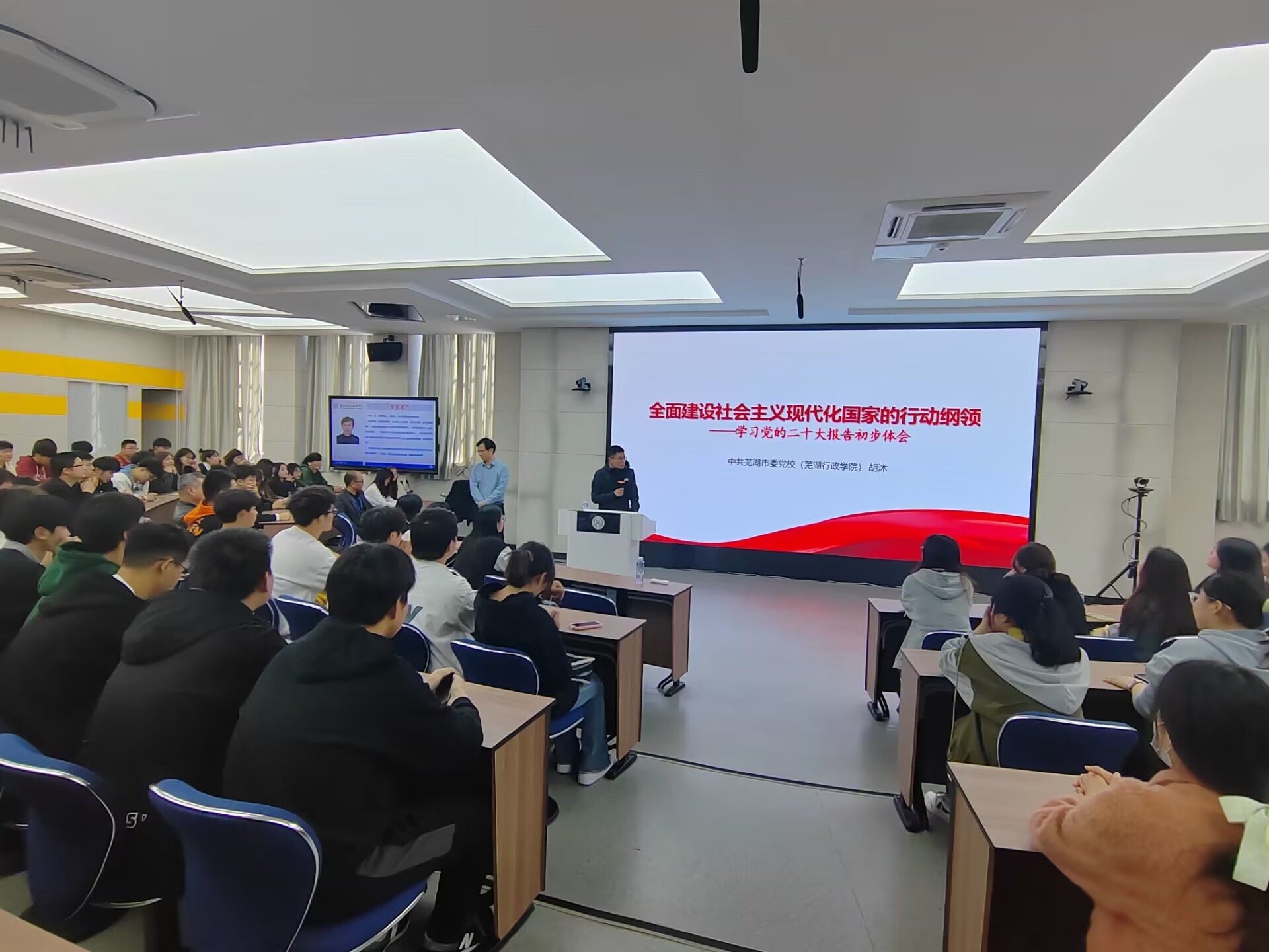 E14189777F18614274E73F0DD9FED958.jpg E14189777F18614274E73F0DD9FED958.jpg